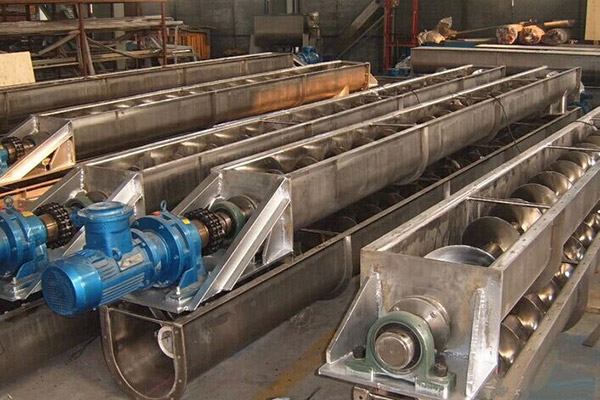 全自動加藥裝置需要專業(yè)人員分辨填料質(zhì)量好壞